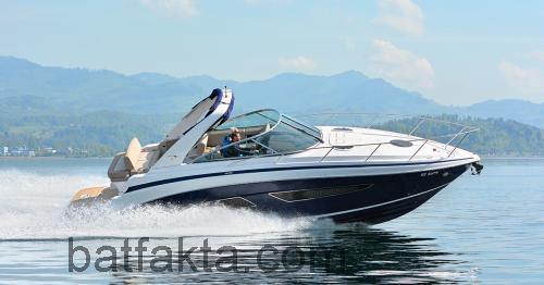 Regal 32 Express tekniska specifikationer och recensioner
